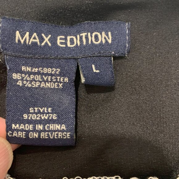 Max Edition Sleeveless Top in Black and White - Picture 4 of 5